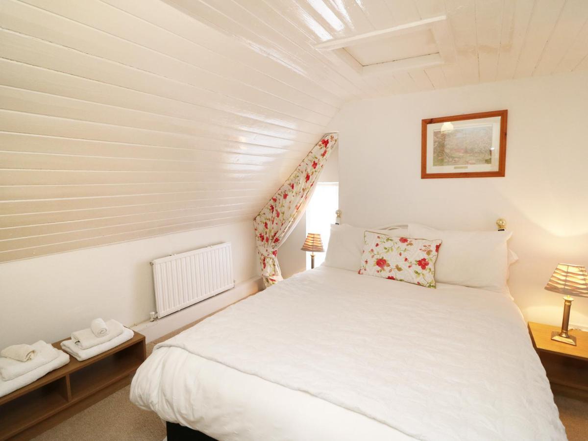Julie'S Cottage Касълайлънд Екстериор снимка