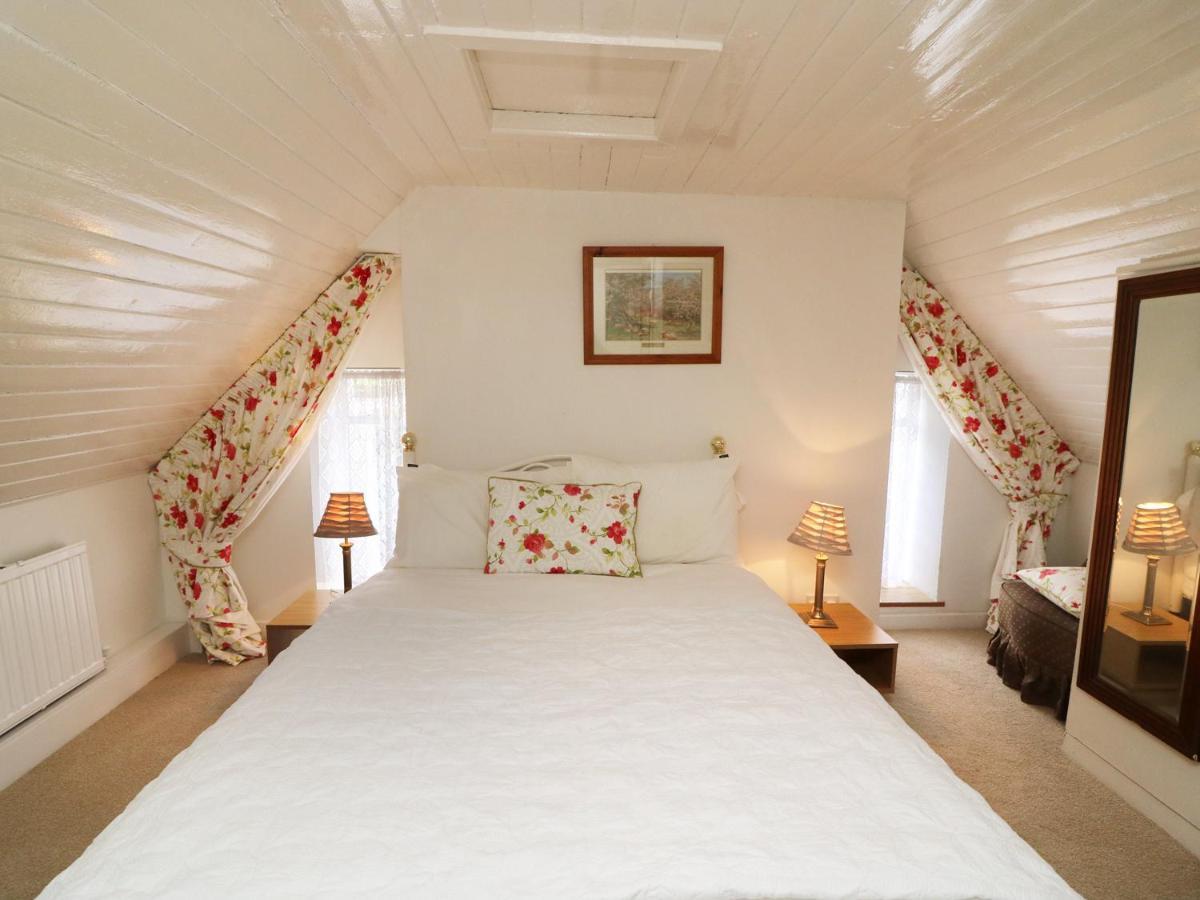 Julie'S Cottage Касълайлънд Екстериор снимка