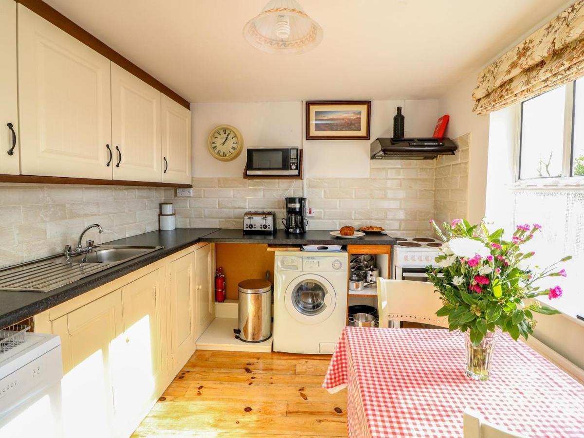 Julie'S Cottage Касълайлънд Екстериор снимка