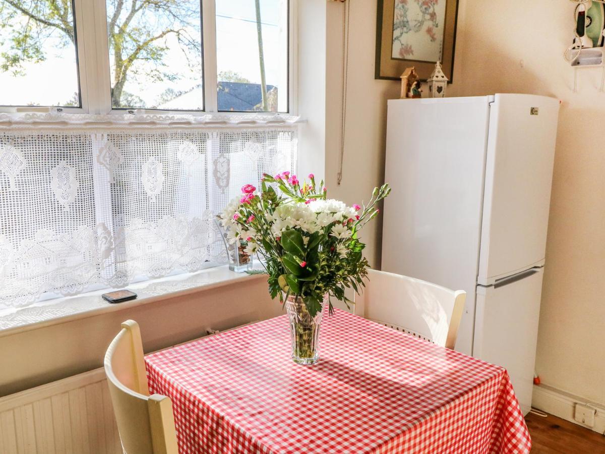 Julie'S Cottage Касълайлънд Екстериор снимка